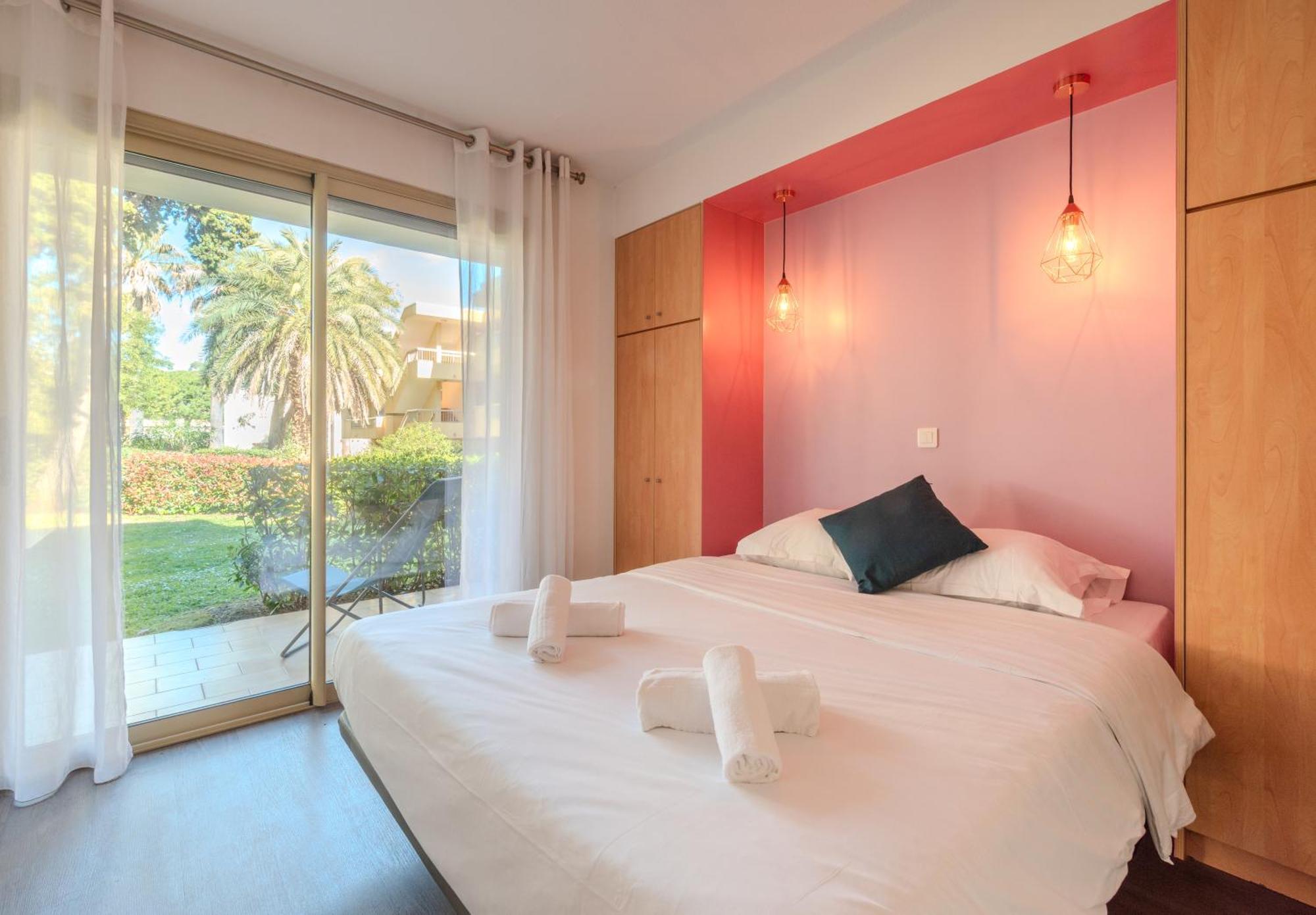 Les 15 Pins & La Mer -Your Green Getaway Near Sea & Beach Antibes Dış mekan fotoğraf